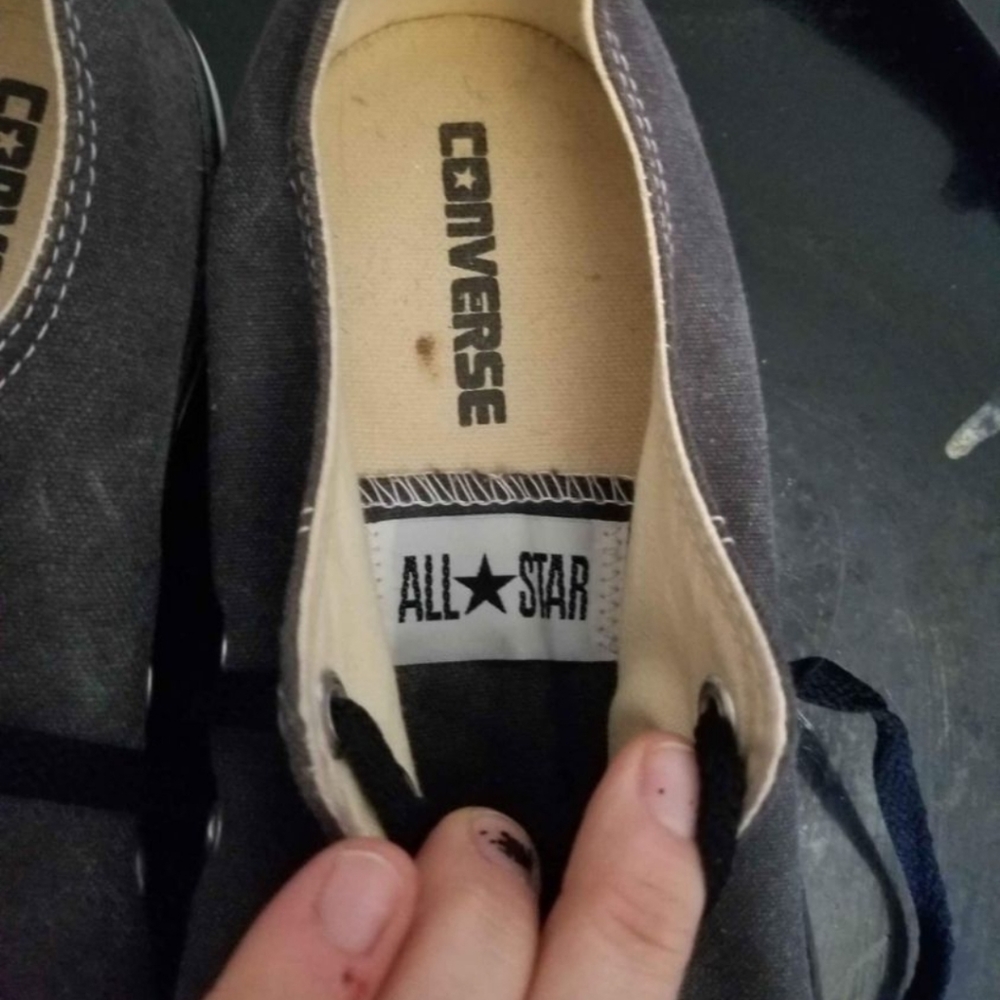 Converse - Picture 2 of 3